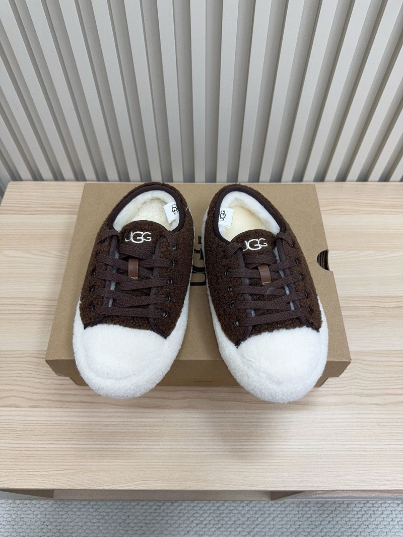 Ugg Flat Shoes